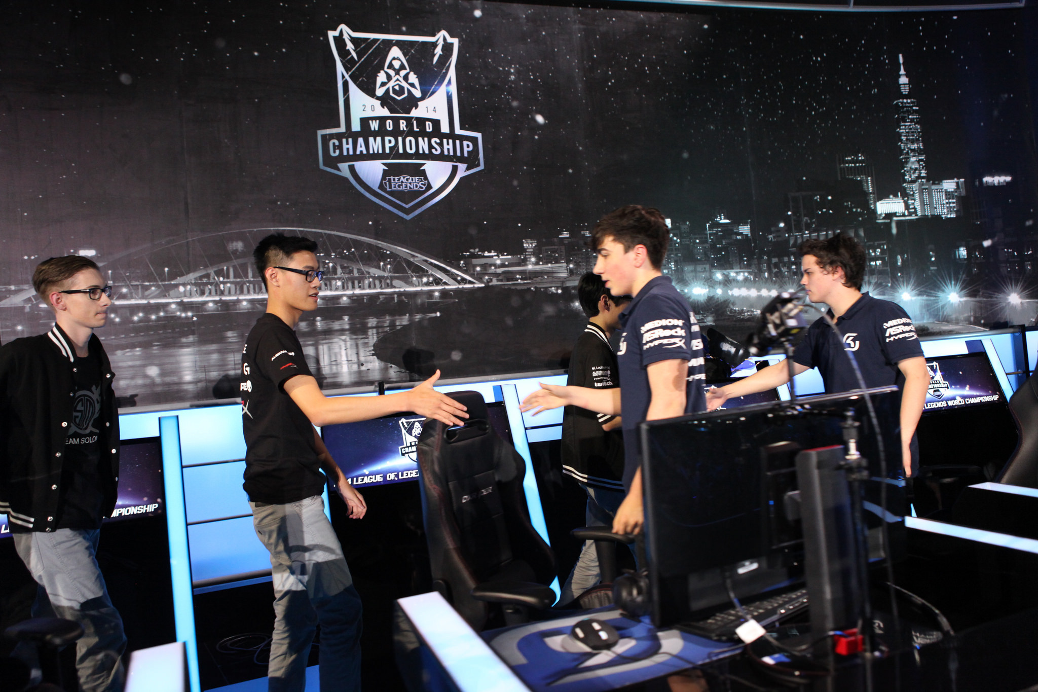 BLG全华班：LPL赛事中的前期进攻战术与电竞心态问题解析，展望全华班潜力